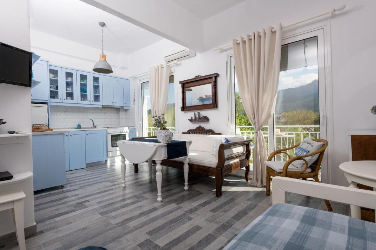 Argyri'S Sea View Apartment ลีเมนาส ภายนอก รูปภาพ